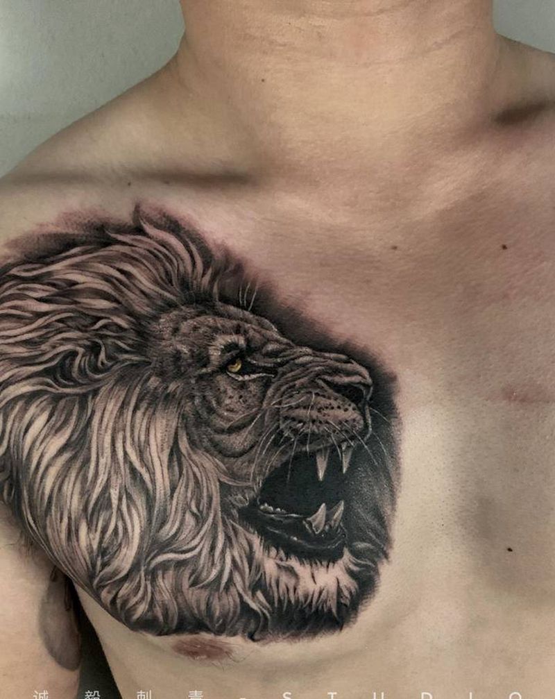 狮子王纹身图片_胸部肩部欧美写实新传统纹身图案