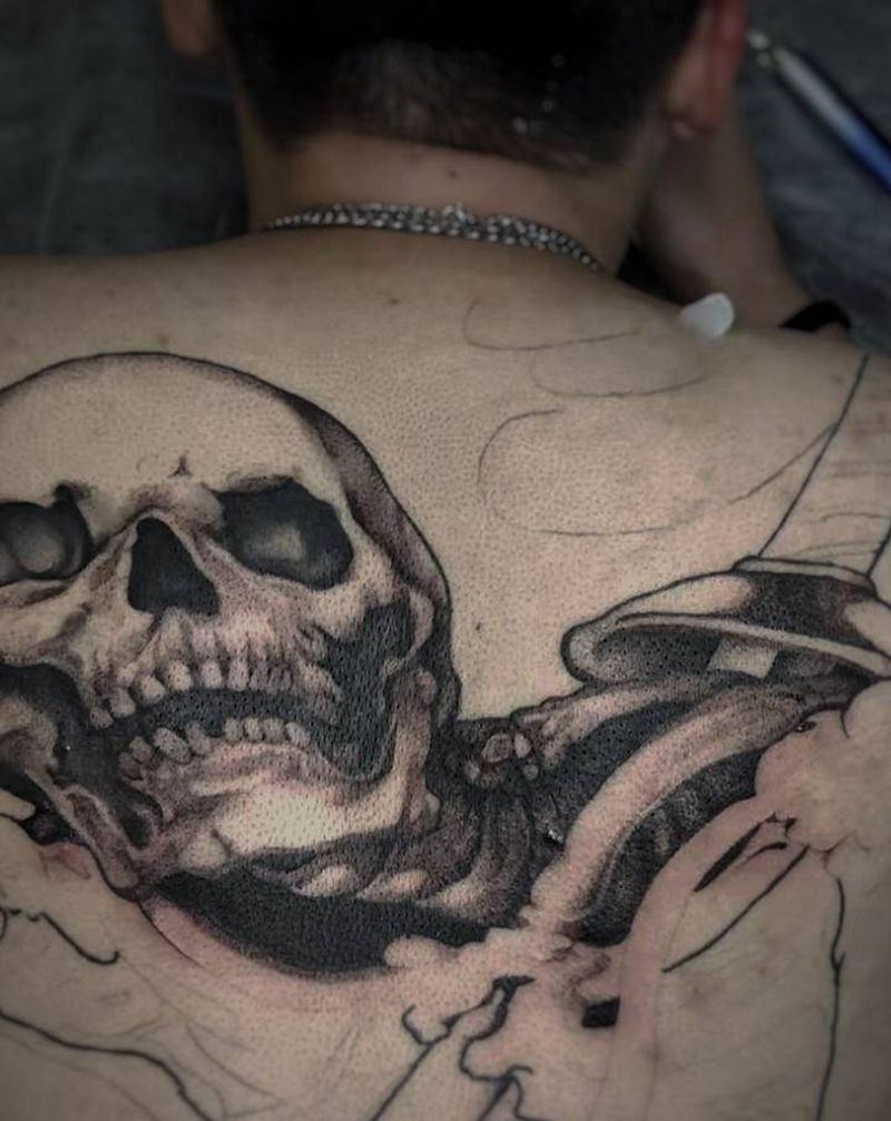 骷髅纹身图片_背部欧美写实骷髅纹身图案