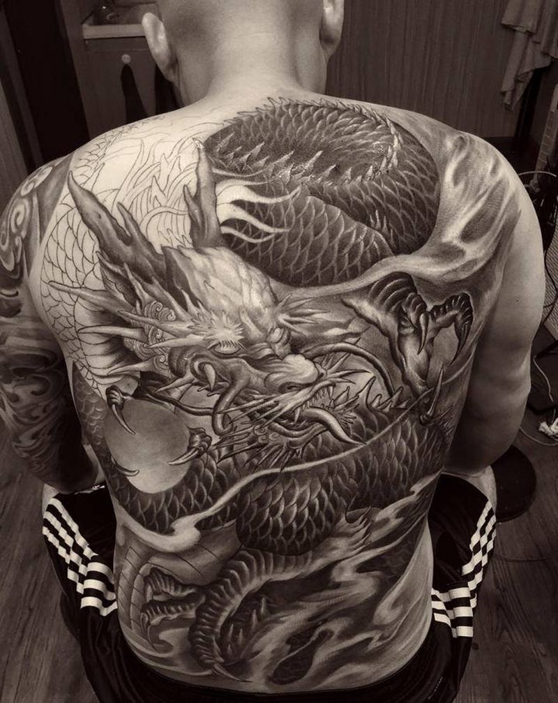 龙（未完待续）纹身图片_背部新传统满背龙纹身图案