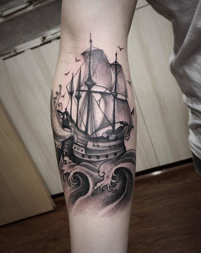 帆船纹身图片_臀部手臂船纹身图案