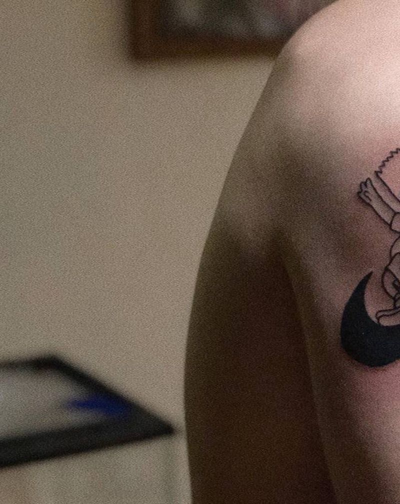 辛普森纹身图片_手臂手部纹身图案