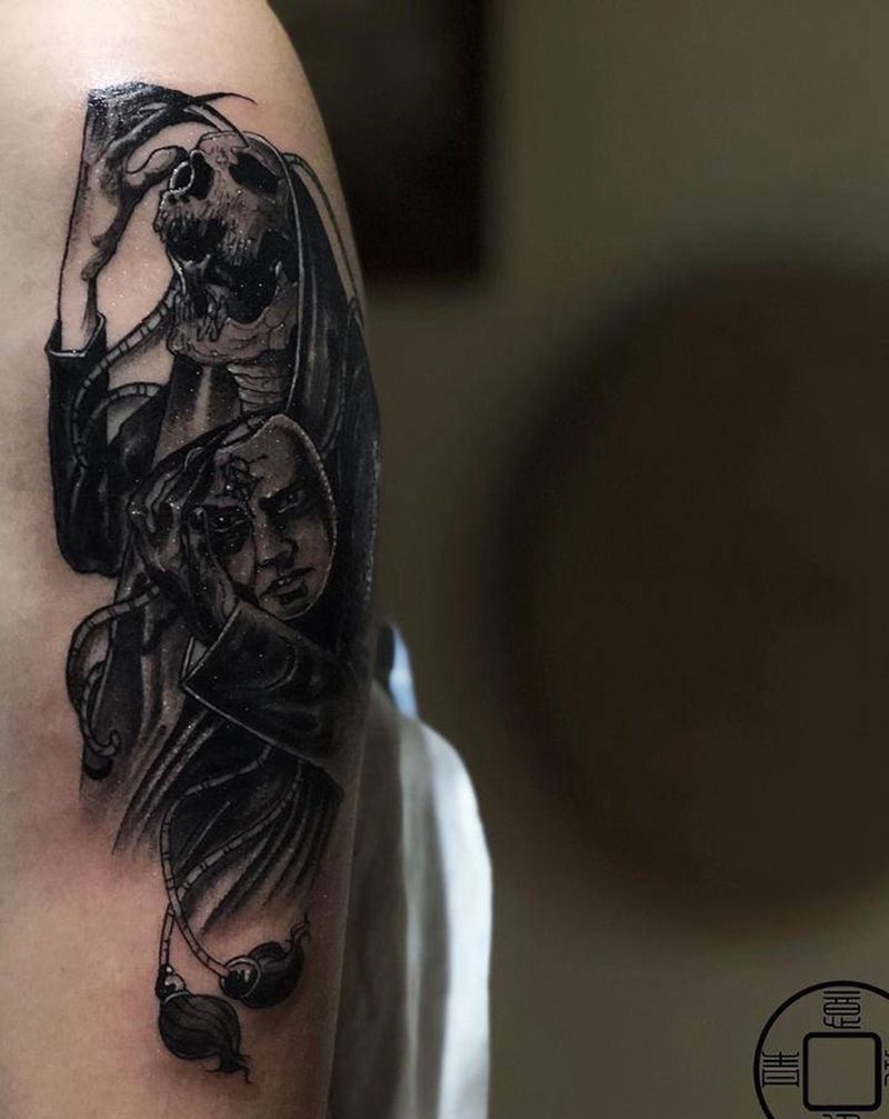 面具骷髅纹身图片_手部手臂暗黑纹身图案