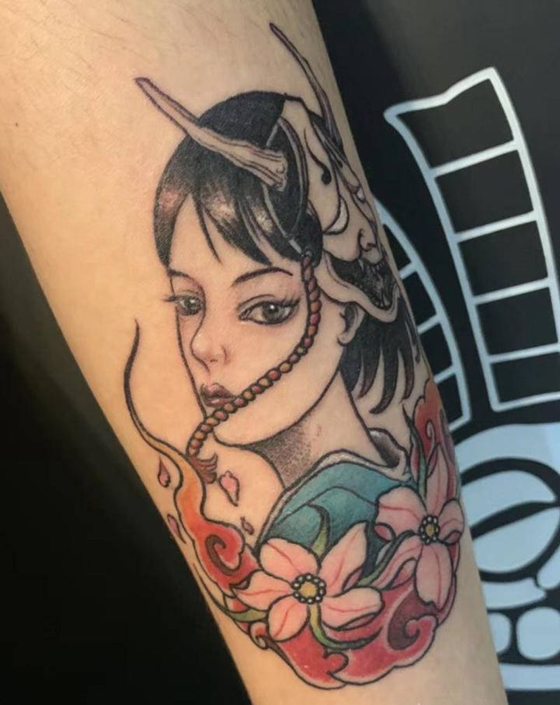 迷你艺伎纹身图片_手臂新传统纹身图案