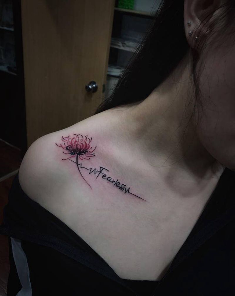 彼岸花纹身图片_胸部新传统 彼岸花纹身图案