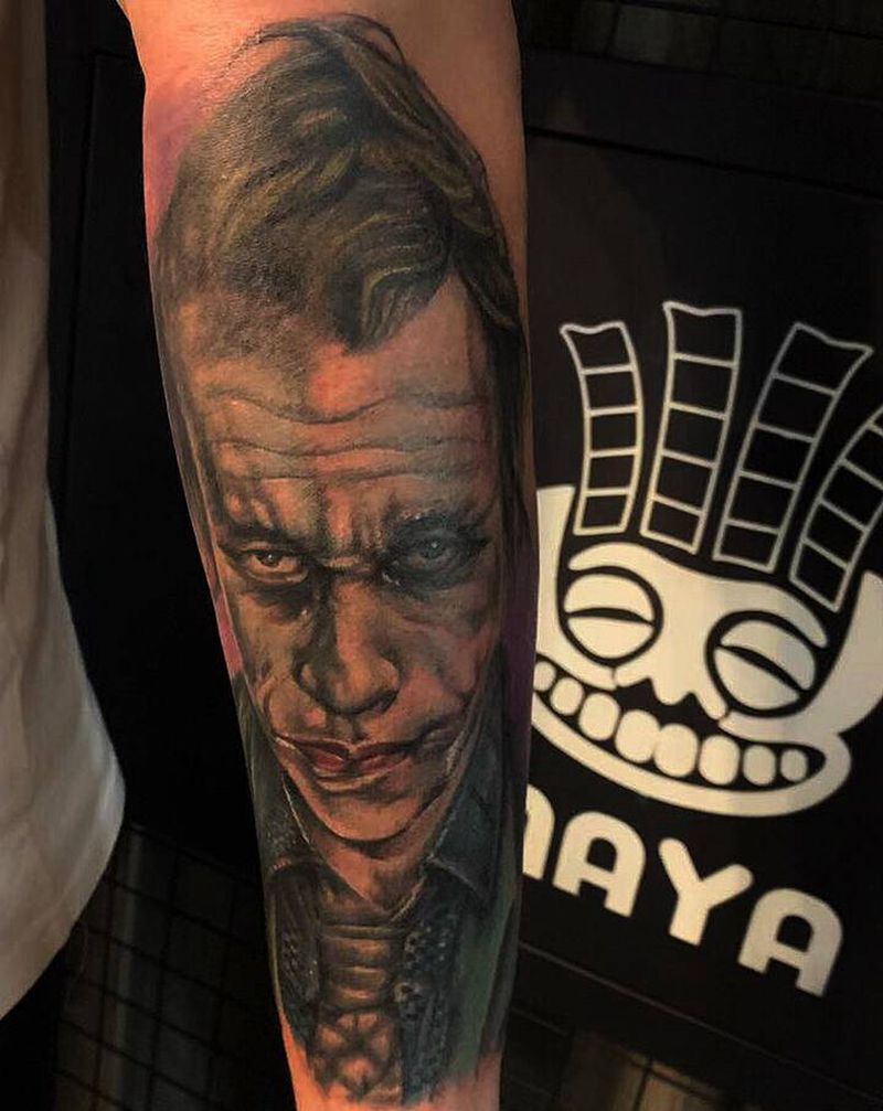 我是世界的丑角，一个名为小丑的纹身图片_手部手臂纹身图案