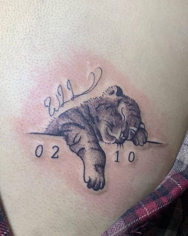 老虎纹身图片_肩部背部点刺纹身图案