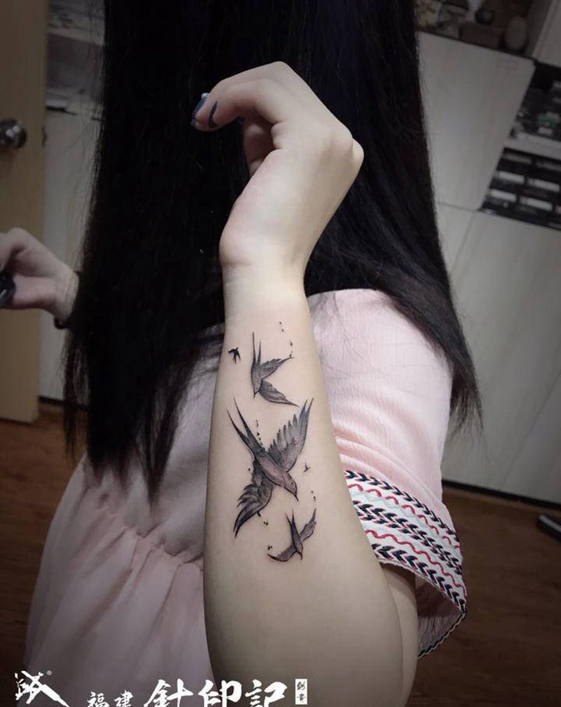 鸟纹身图片_小臂纹身图案