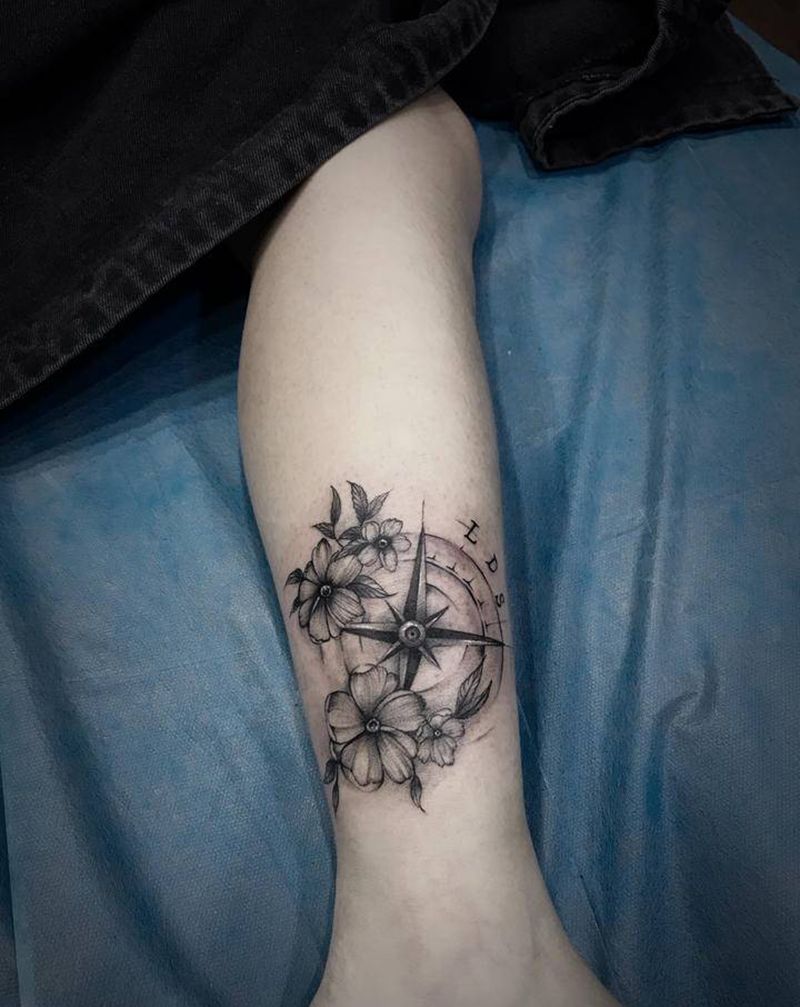 指南针纹身图片_腿部欧美写实纹身图案