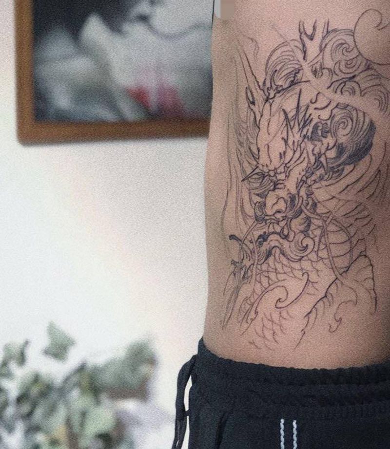 麒麟线条纹身图片_腹部腰部新传统水墨纹身图案