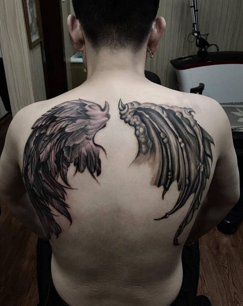 翅膀纹身图片_背部纹身图案