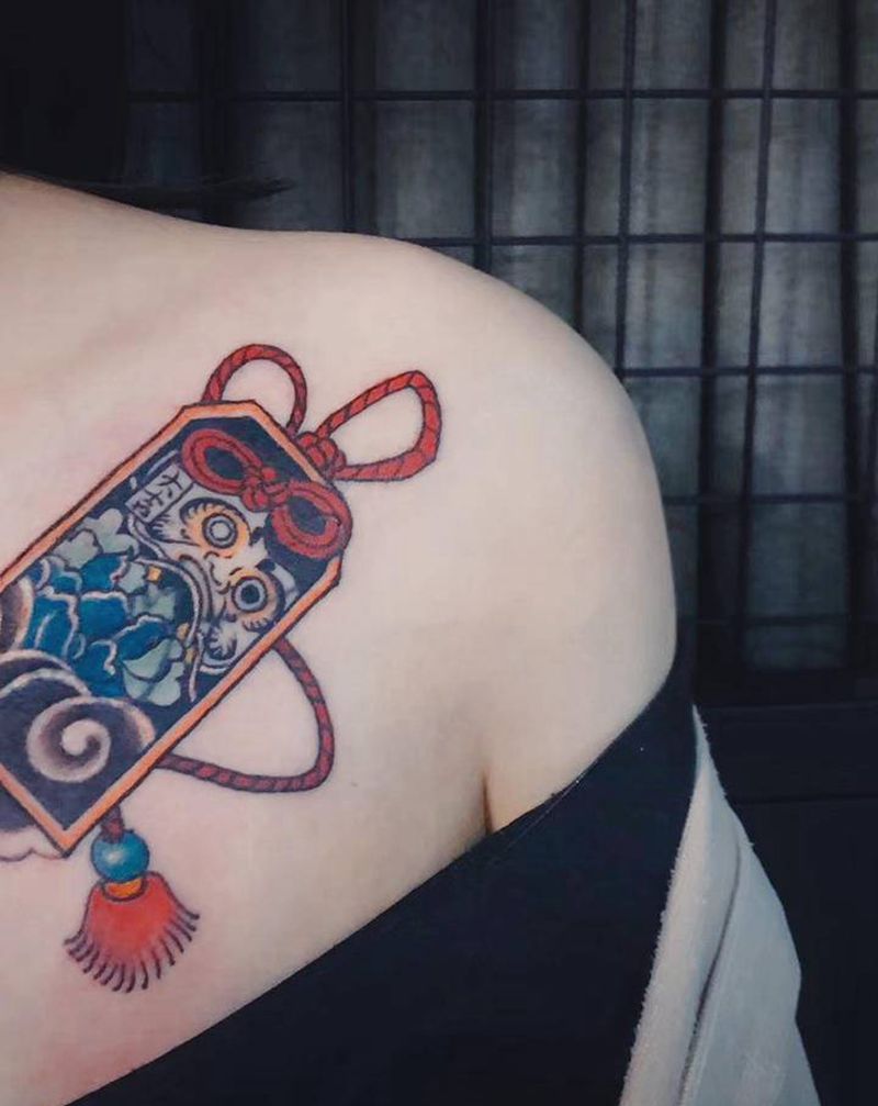 达摩蛋遮盖纹身图片_肩部胸部老传统新传统纹身图案