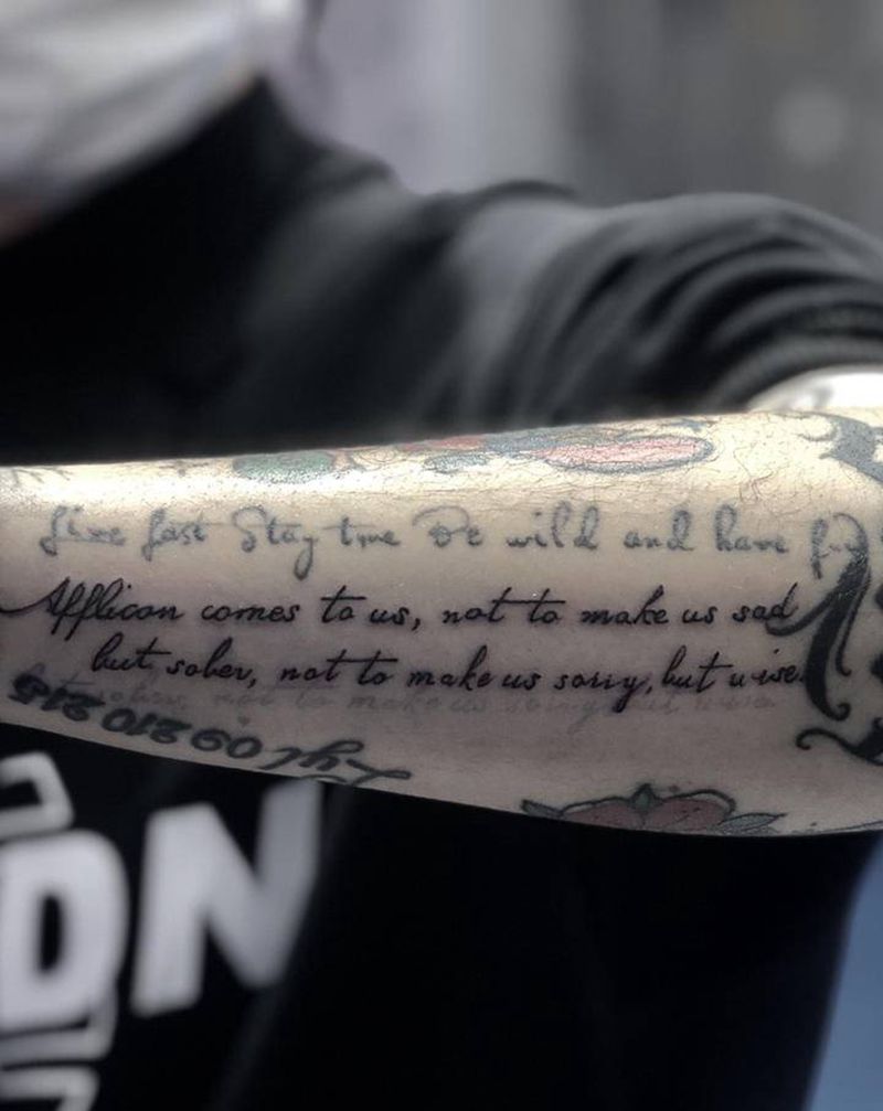 英文纹身图片_手臂花体字纹身图案