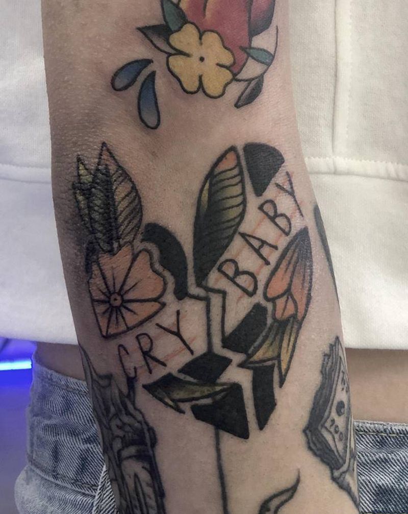 心纹身图片_手臂Old School纹身图案