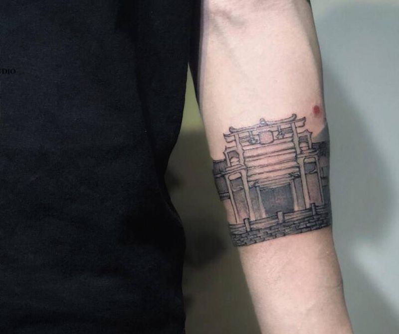 臂环纹身图片_手部手臂水墨图腾纹身图案