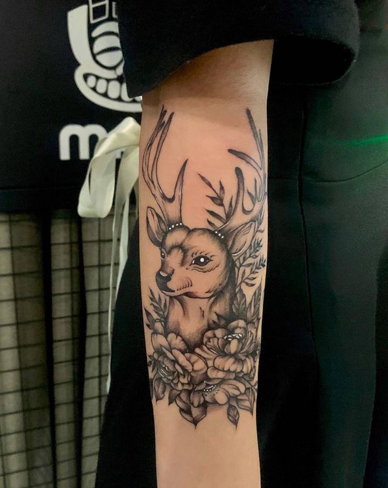 鹿纹身图片_手臂纹身图案