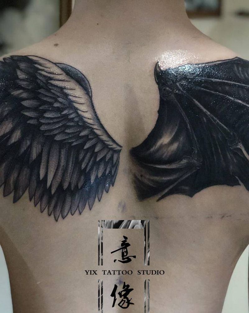 恶魔天使翅膀遮盖旧图纹身图片_背部肩部点刺水墨纹身图案