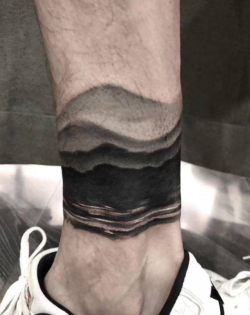 小腿遮盖纹身图片_腿部脚部水墨纹身图案