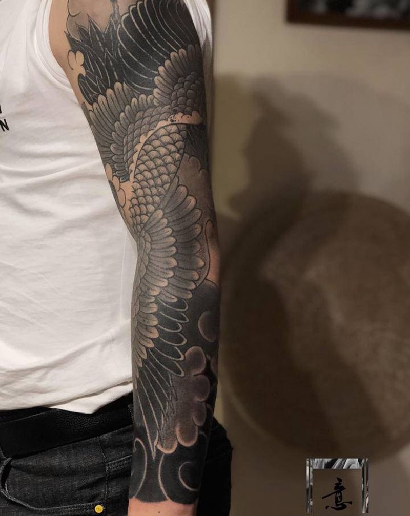 仙鹤花臂遮盖旧图未完成纹身图片_手部手臂图腾老传统仙鹤松枝纹身图案