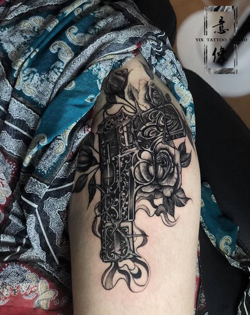 枪花纹身图片_腿部脚部点刺图腾玫瑰荆棘花体纹身图案