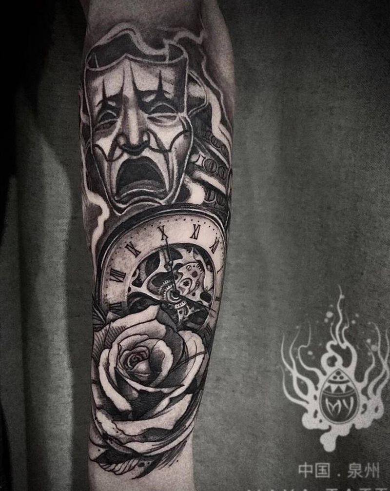 小臂纹身纹身图片_小丑玫瑰时钟纹身图案