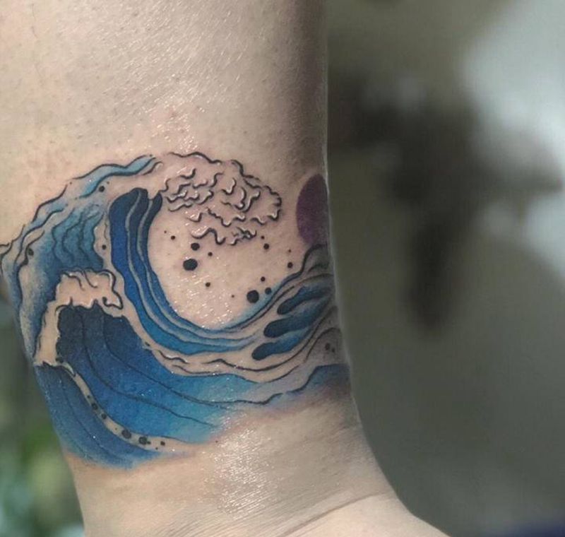 浮世绘水浪遮盖旧图纹身图片_腿部脚部水彩水墨水浪中国风纹身图案