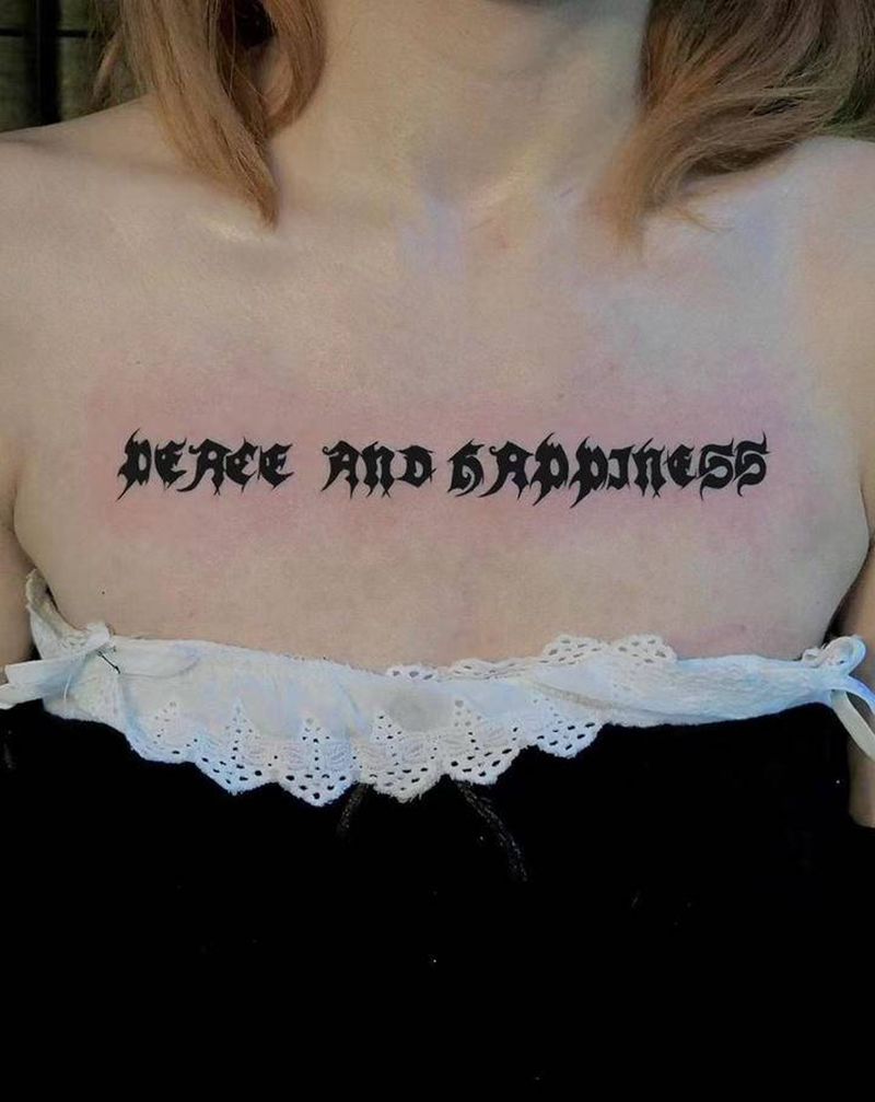 英文小图纹身图片_胸部英文纹身图案