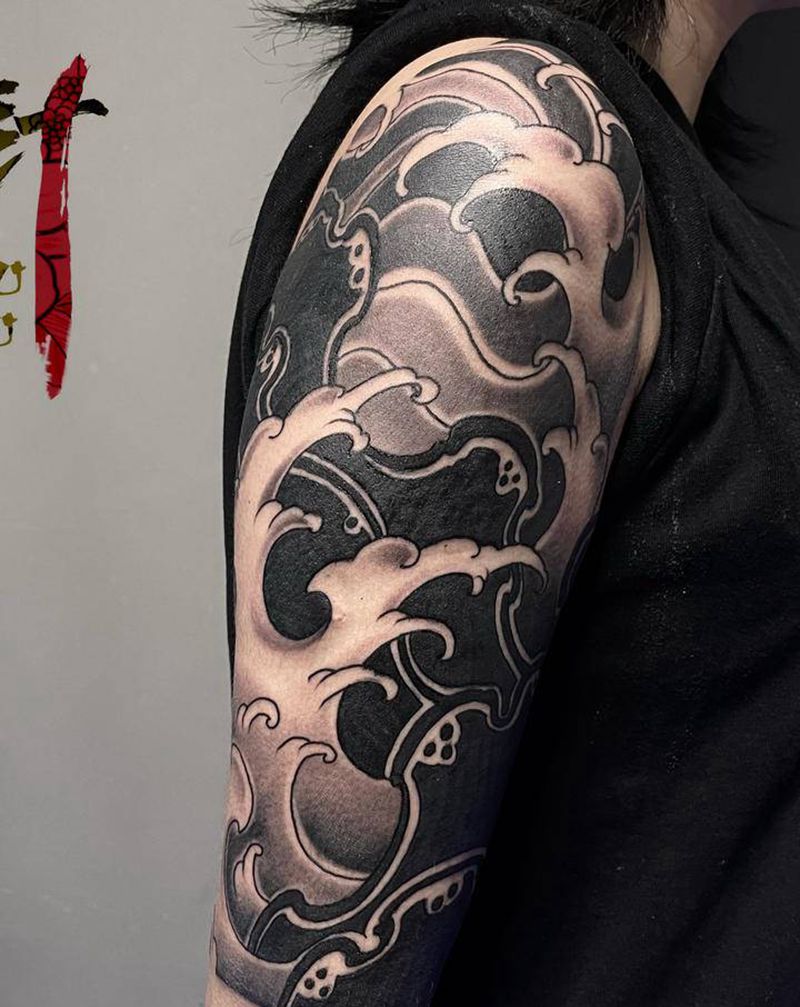 浪臂纹身图片_肩部手臂新传统老传统纹身图案
