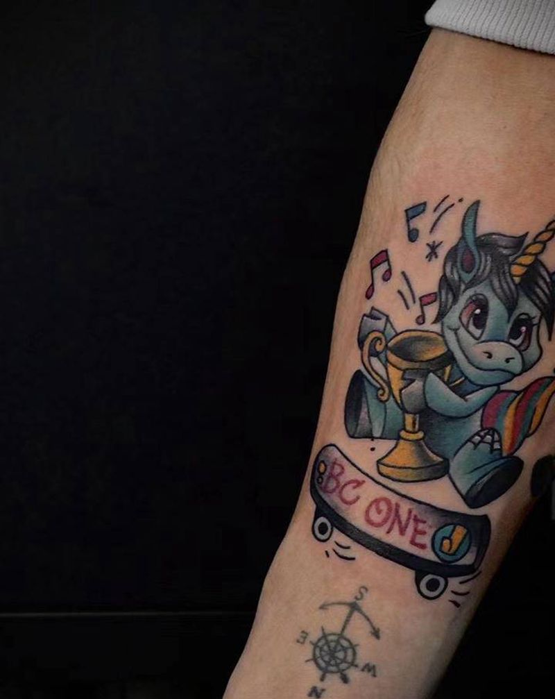 情侣纹身纹身图片_手臂手部Old School天使独角兽纹身图案