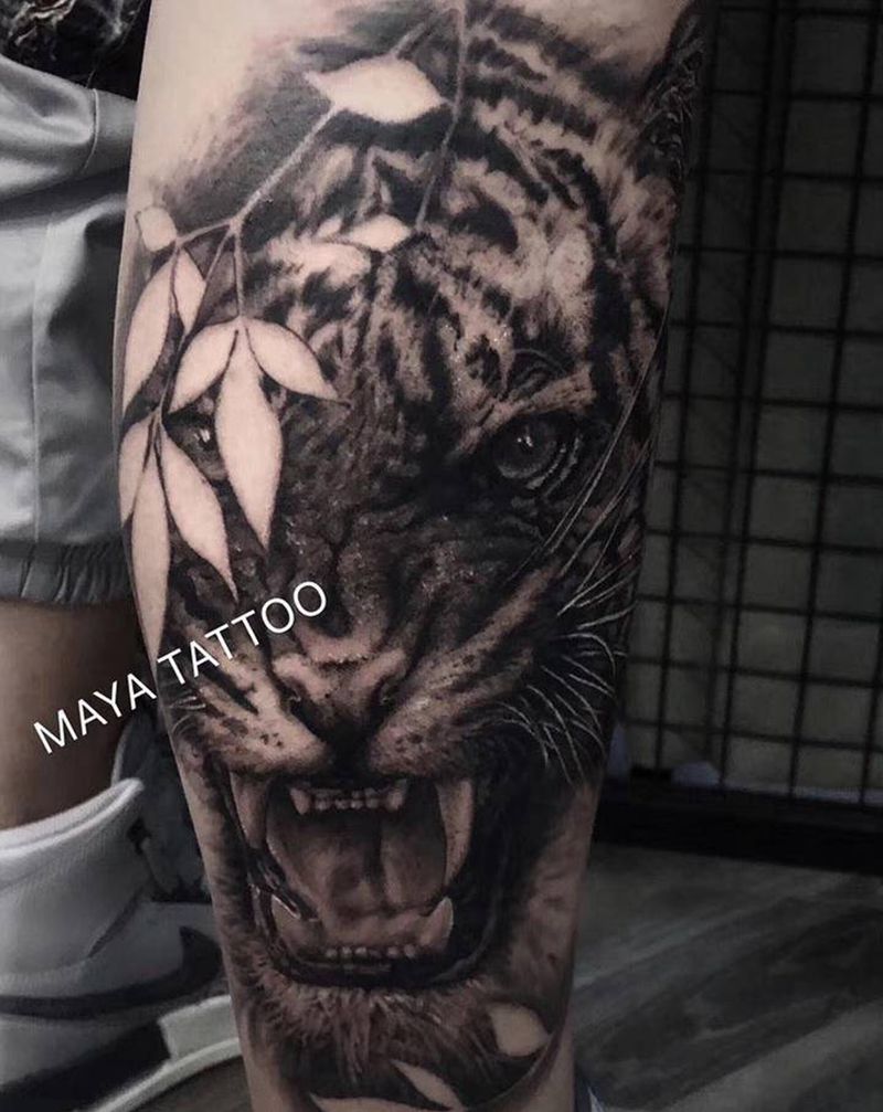 小腿老虎纹身图片_腿部脚部老虎小腿纹身图案