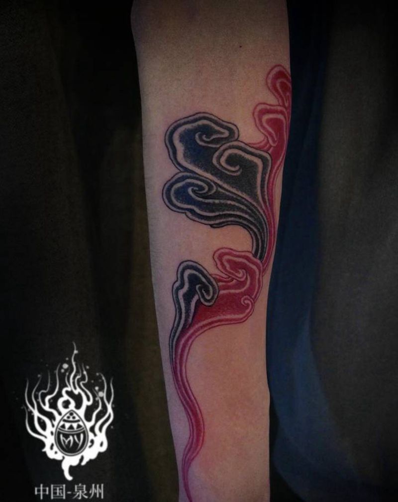 ☁️纹身图片_手臂新传统云纹身图案