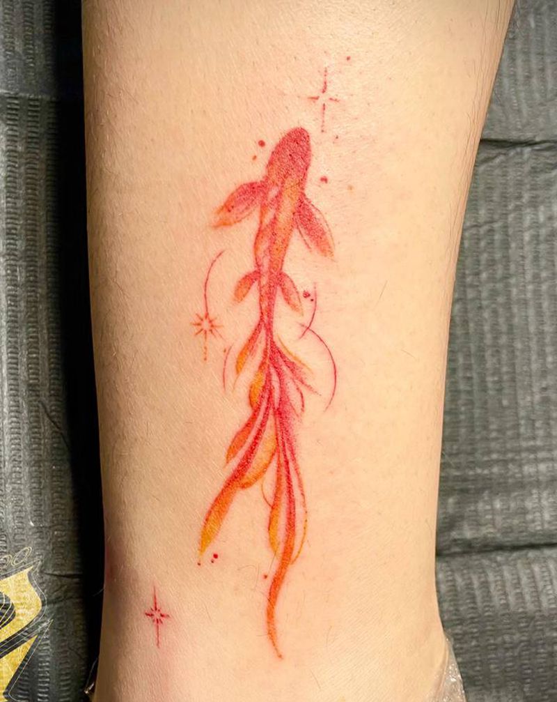 金鱼纹身图片_手部脚部水彩纹身图案