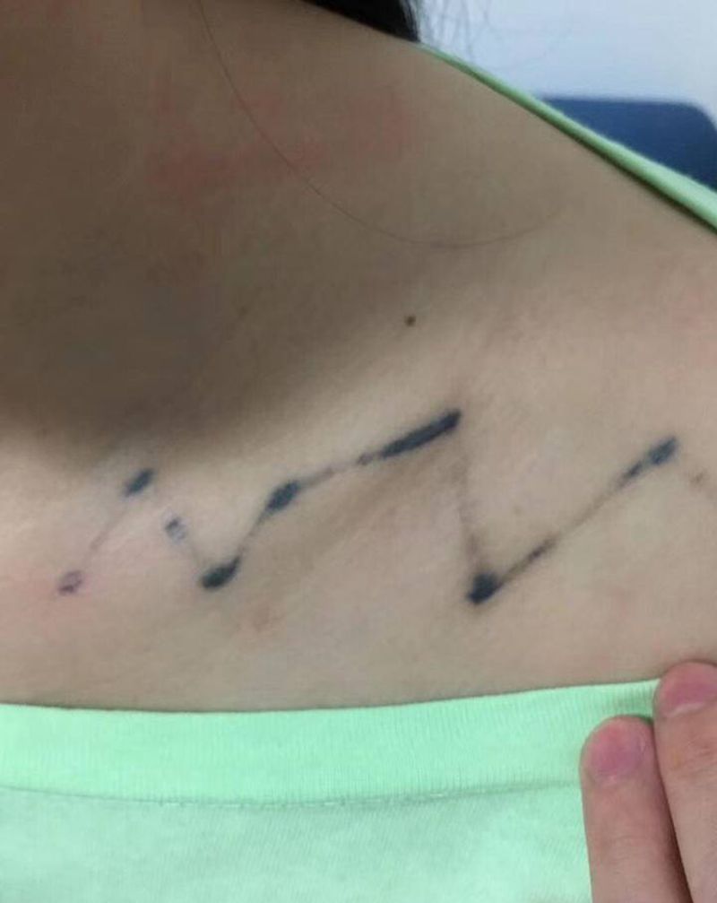 國風燕子纹身图片_肩部水墨新传统纹身图案