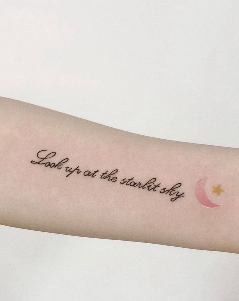 仰望星空纹身图片_手部手臂水彩月亮星星纹身图案