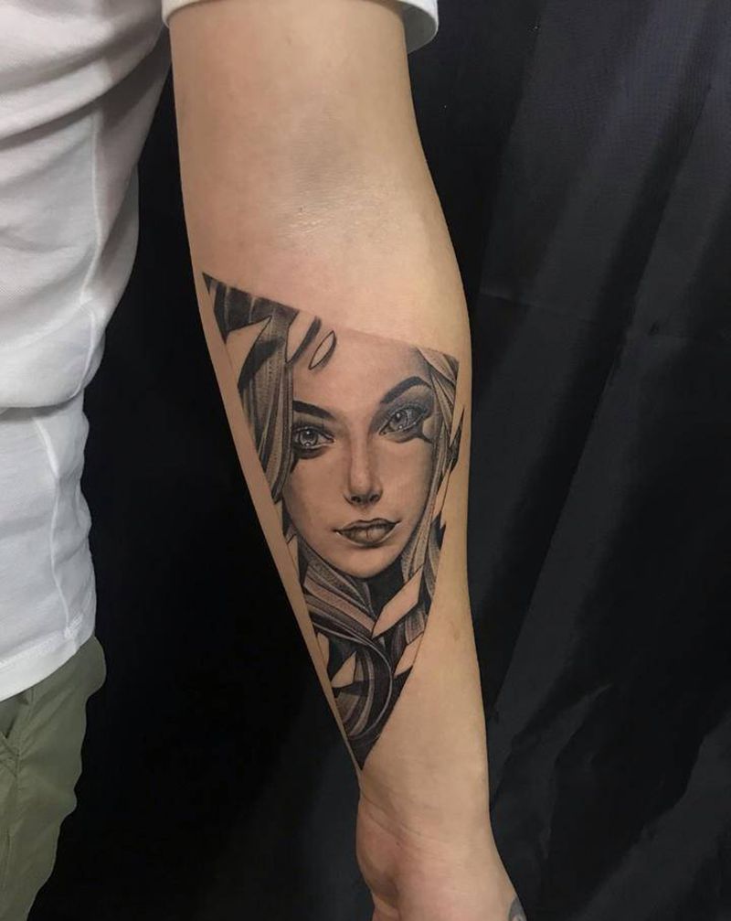 欧美女郎纹身图片_欧美写实纹身图案