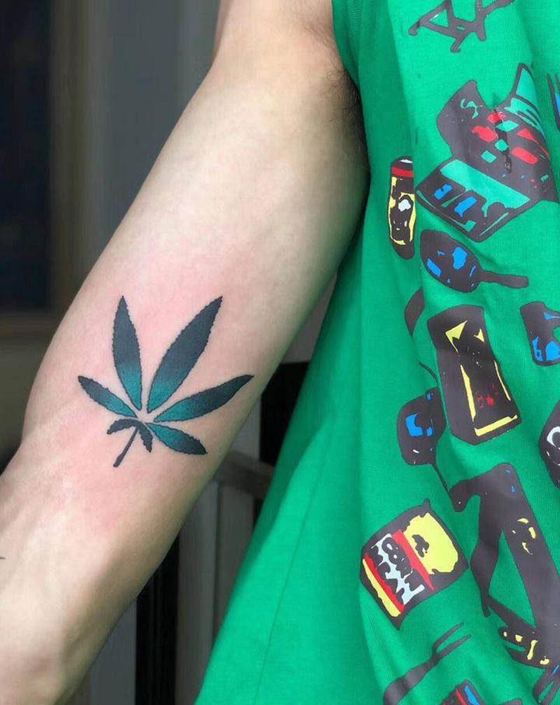 大麻纹身图片_手臂纹身图案