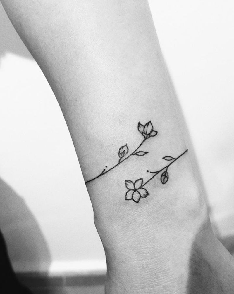 花纹身图片_手部手臂小清新手链手环纹身图案