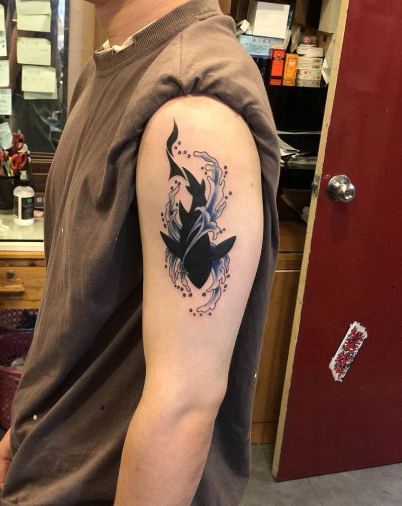 鲸纹身纹身图片_手臂老传统纹身图案