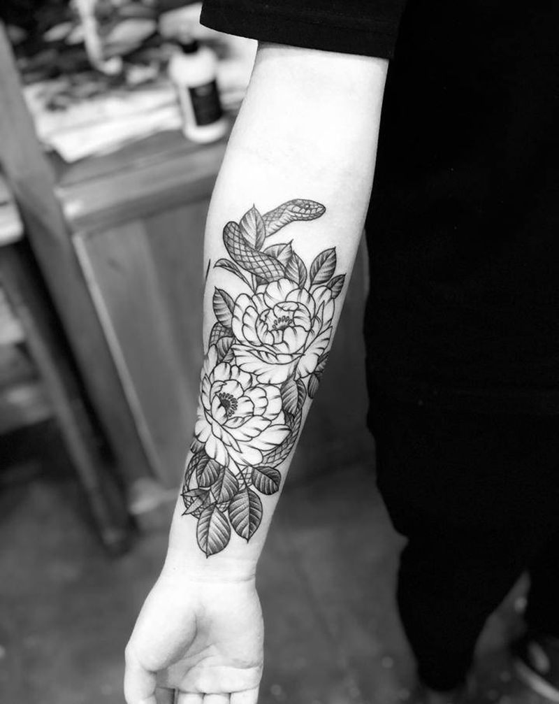 素花纹身纹身图片_手臂点刺新传统纹身图案