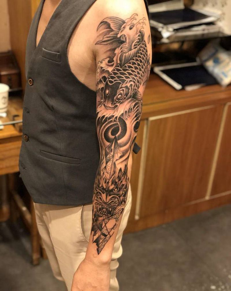 花臂纹身纹身图片_手臂新传统纹身图案