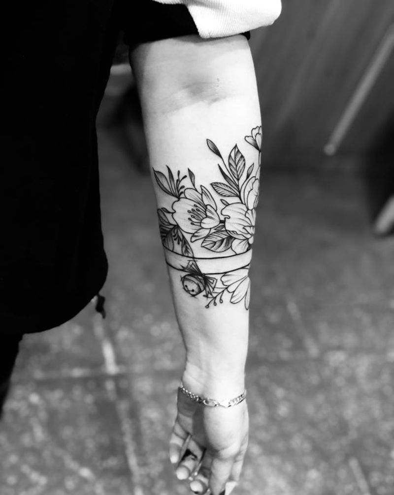 素花纹身纹身图片_手臂手部点刺纹身图案