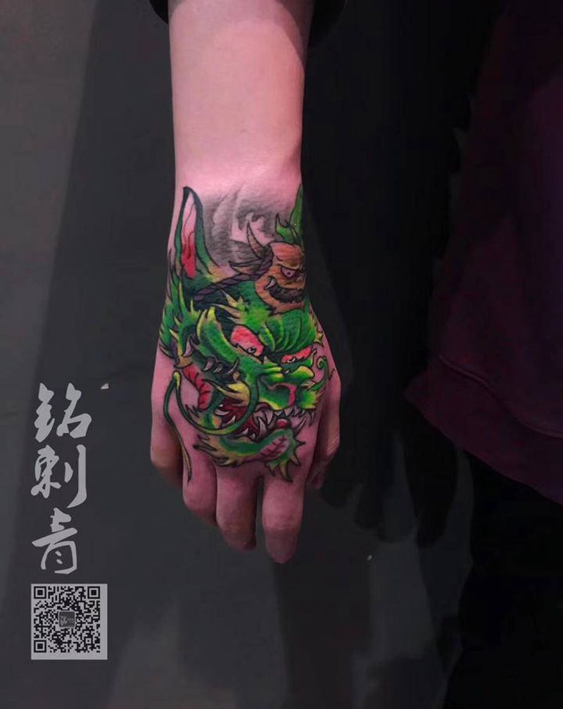 手背纹身图片_New School新传统纹身图案