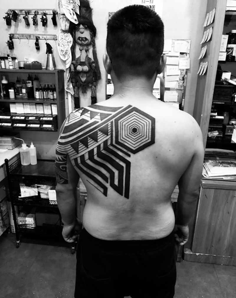 图腾纹身纹身图片_背部手臂图腾纹身图案
