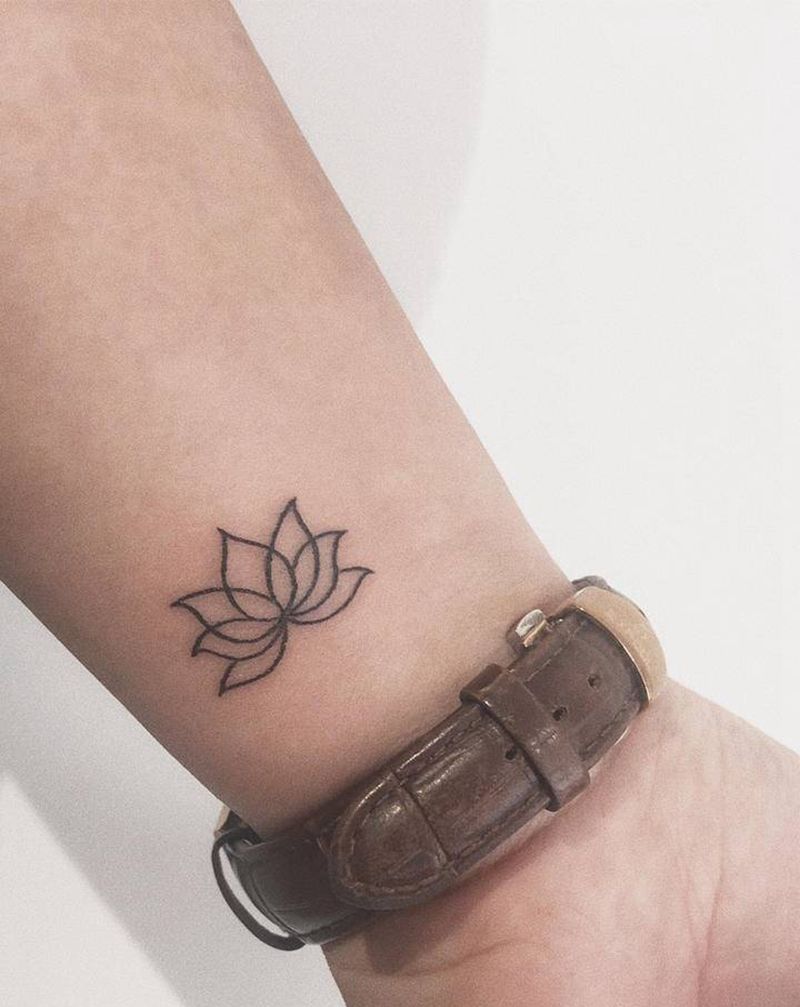 梵花小可爱纹身图片_手臂手部小清新莲花梵花纹身图案