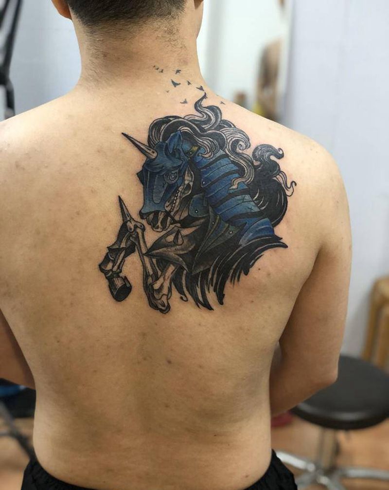 马纹身纹身图片_肩部新传统纹身图案