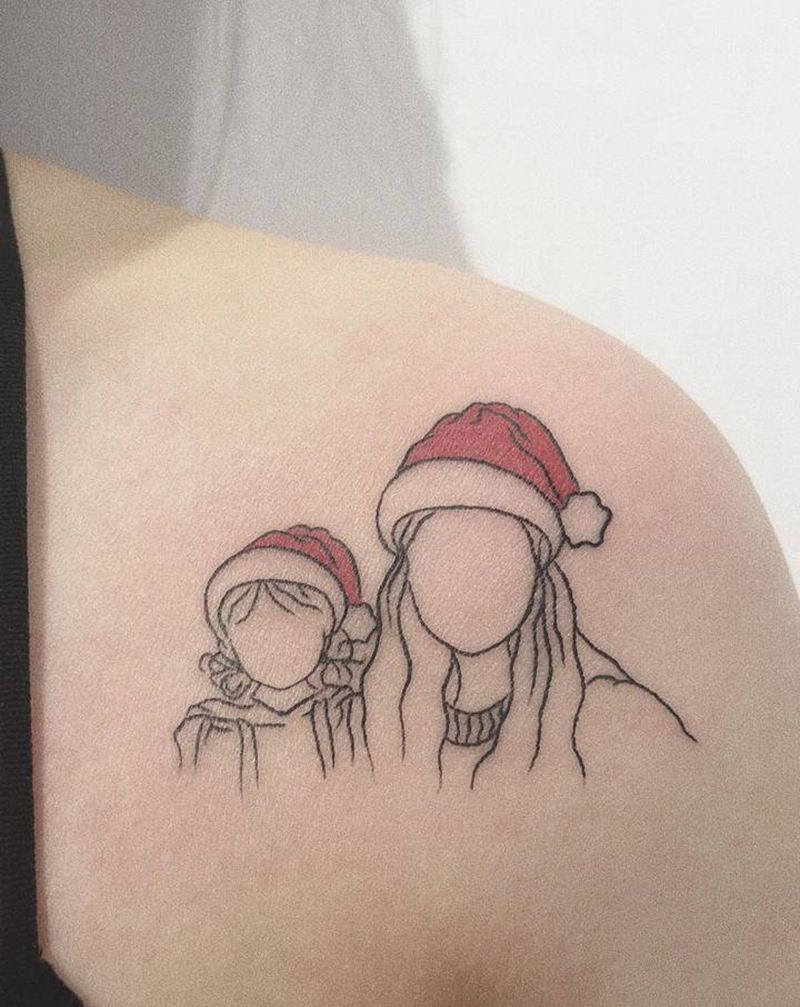 有爱的妈妈与可爱的宝宝纹身图片_肩部小清新简笔画肖像纹身图案