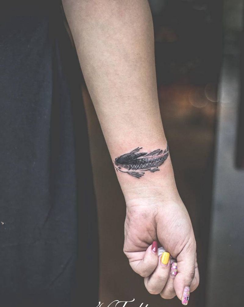 「魚」纹身图片_手臂纹身图案