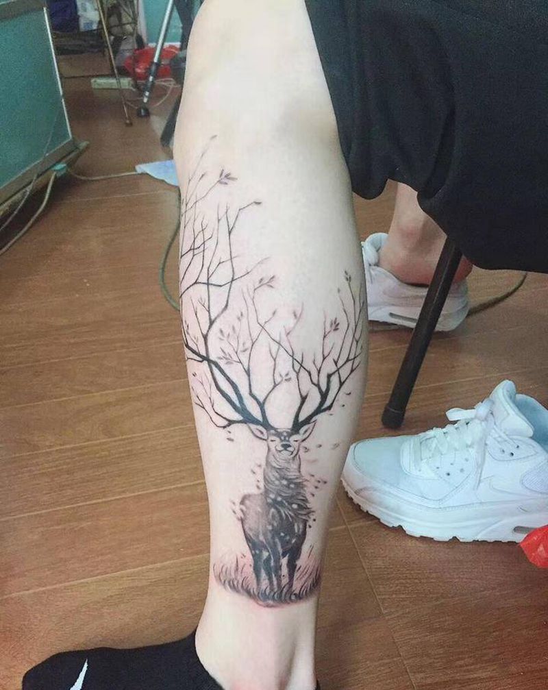 枝纹身图片_腿部新传统纹身图案