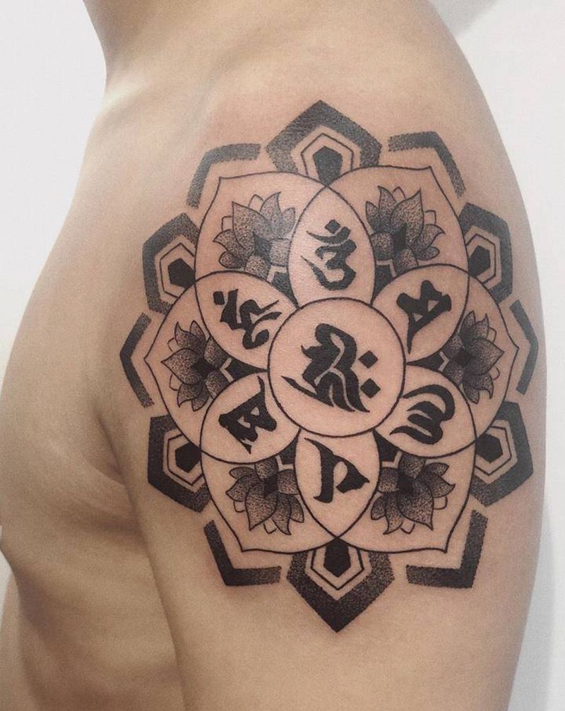 七字真言梵花纹身图片_手部手臂点刺七字真言梵花纹身图案