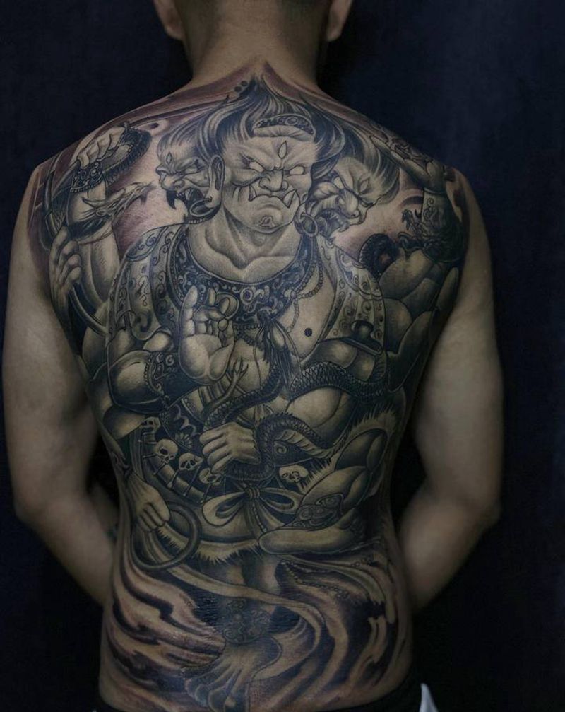 秽迹金刚纹身图片_新传统欧美写实纹身图案