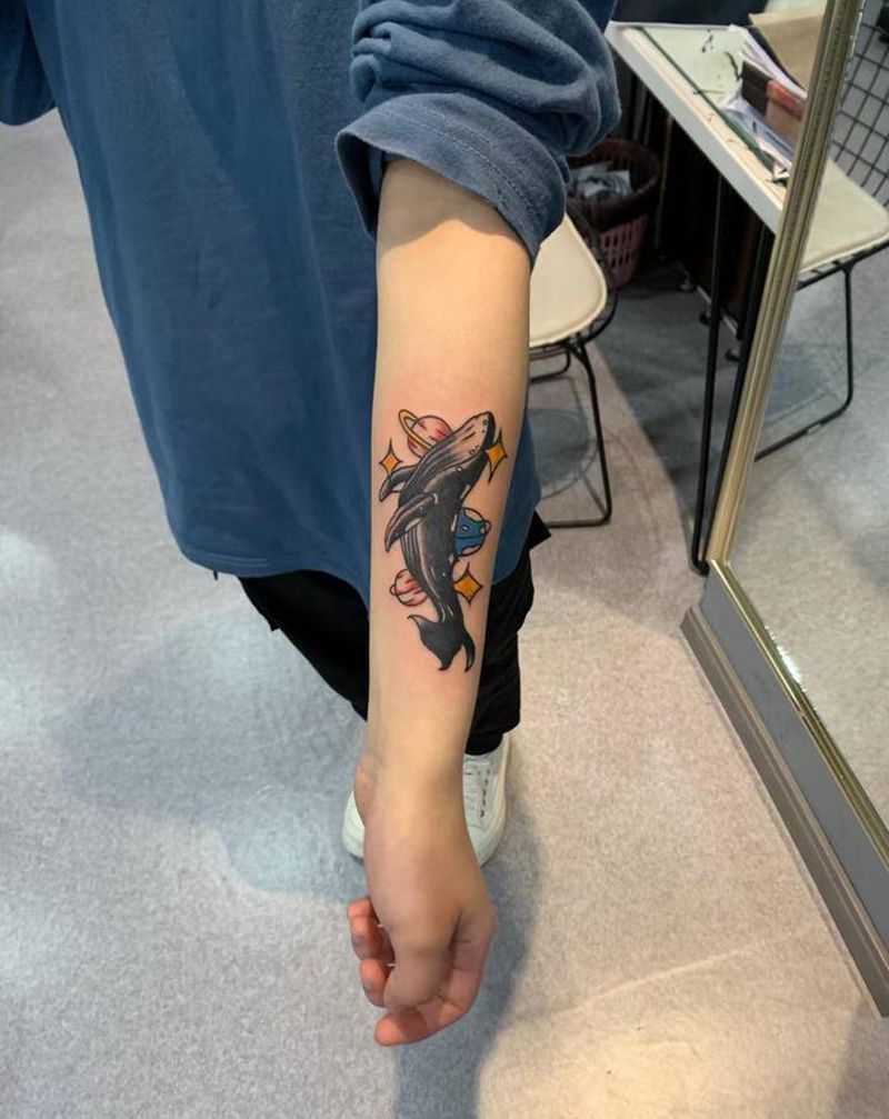 鲸鱼纹身纹身图片_手臂手部Old School纹身图案